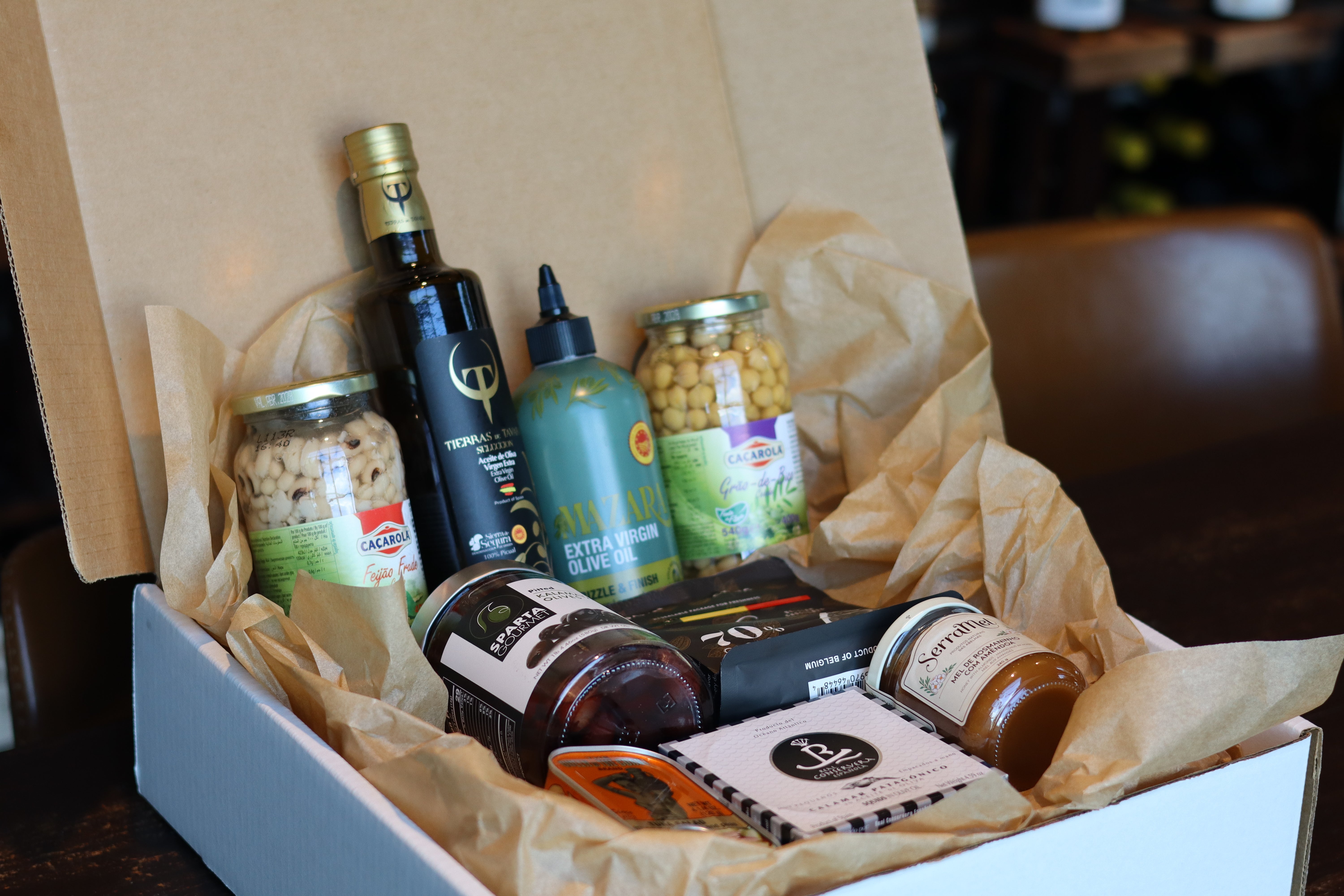 Monthly Mediterranean Surprise Box | Gourmet Subscription – Dos